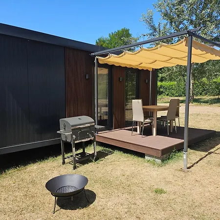 Mobile House In Yacht Chl'aba